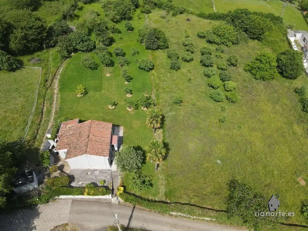 Casa o chalet en venta en Oviedo  con Calefacción y Jardín privado