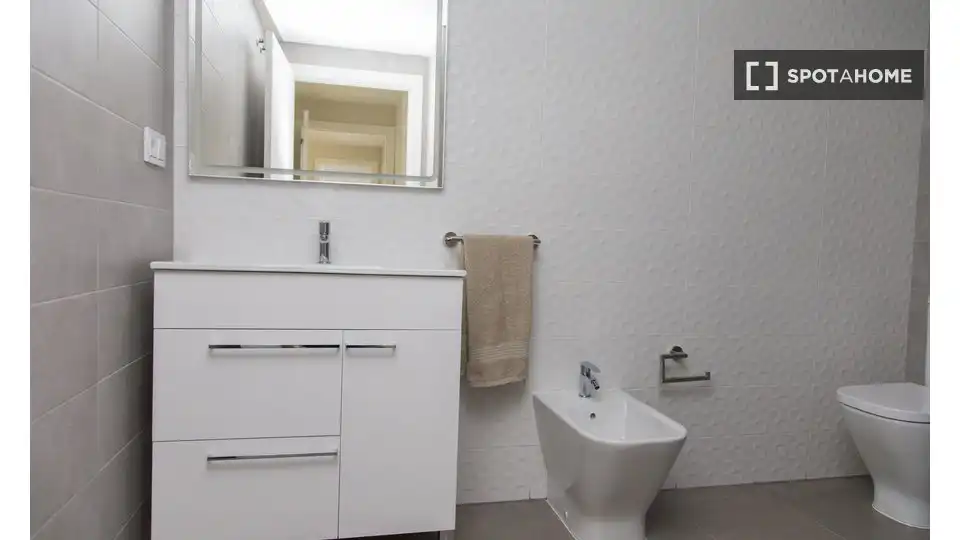Flat with terrace to rent in L'Eixample, imagen 7