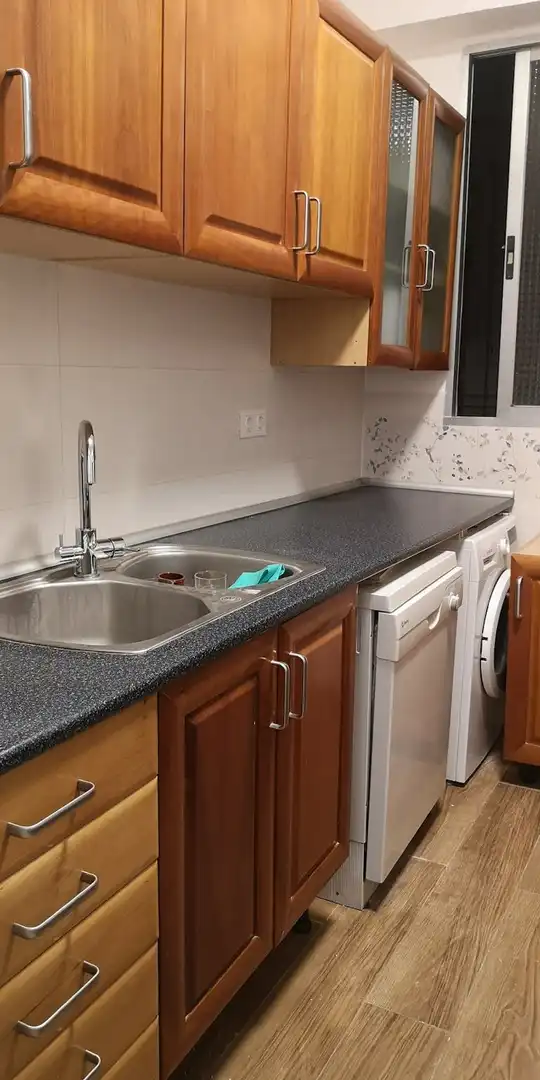 Kitchen of Flat for share in Valencia  with Heating, Private garden and Furnished