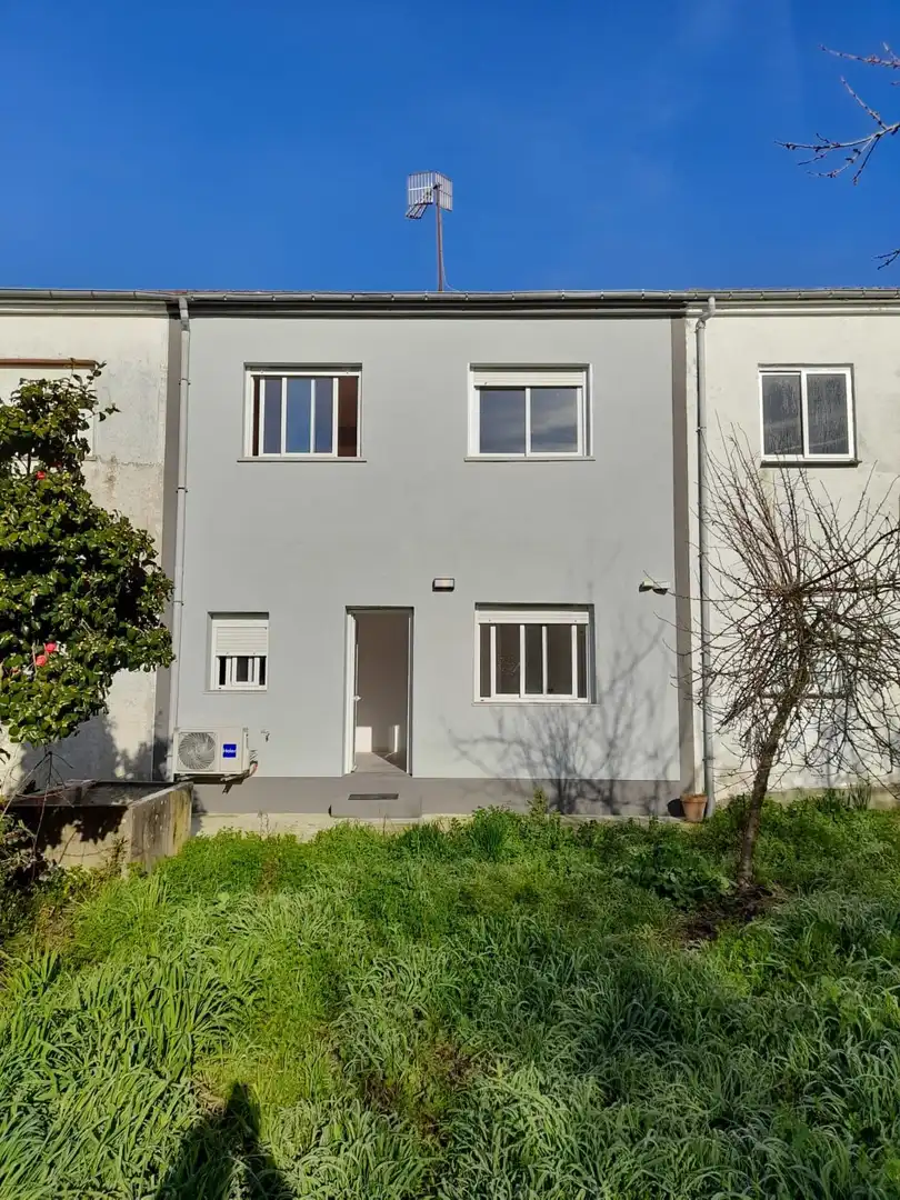Exterior view of Detached homes for rent in O Carballiño    with Air Conditioner, Heating and Private garden