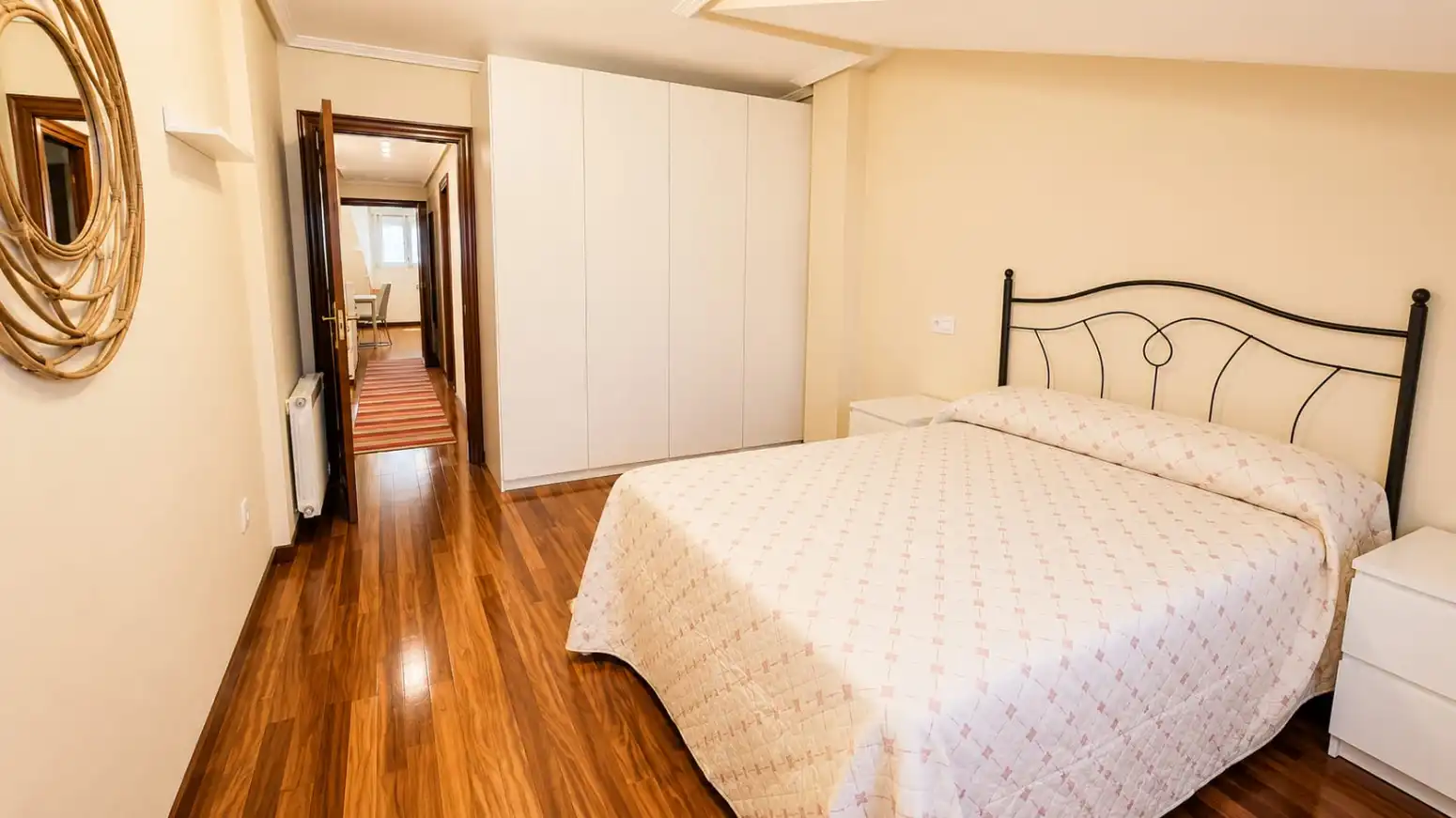 Bedroom of Flat for rent in Gijón   with Heating and Storage room