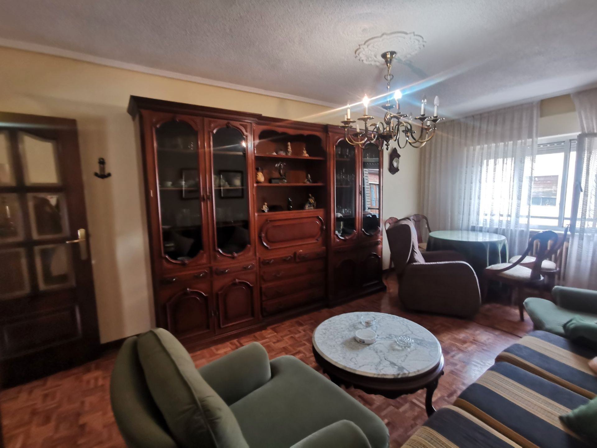 Sala de estar de Piso en venta en Salamanca Capital con Calefacción, Parquet y Horno