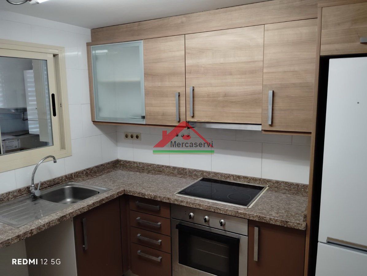 Cuina de Àtic de lloguer en Vinaròs amb Aire condicionat, Calefacció i Terrassa