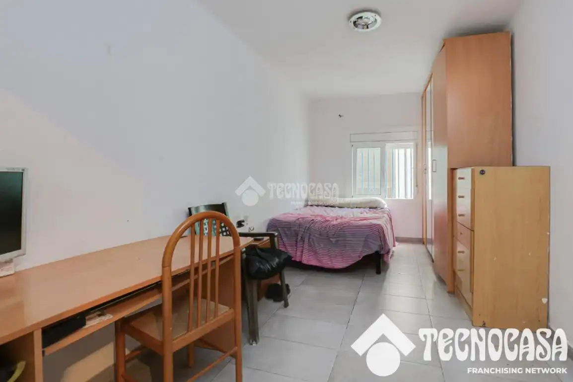 Schlafzimmer von Wohnung zum Verkauf in Mataró mit Klimaanlage und Balkon