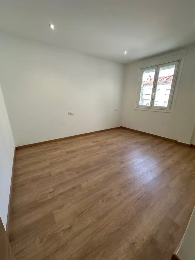 Habitación de Piso de alquiler en Ourense Capital  con Parquet, Trastero y Horno
