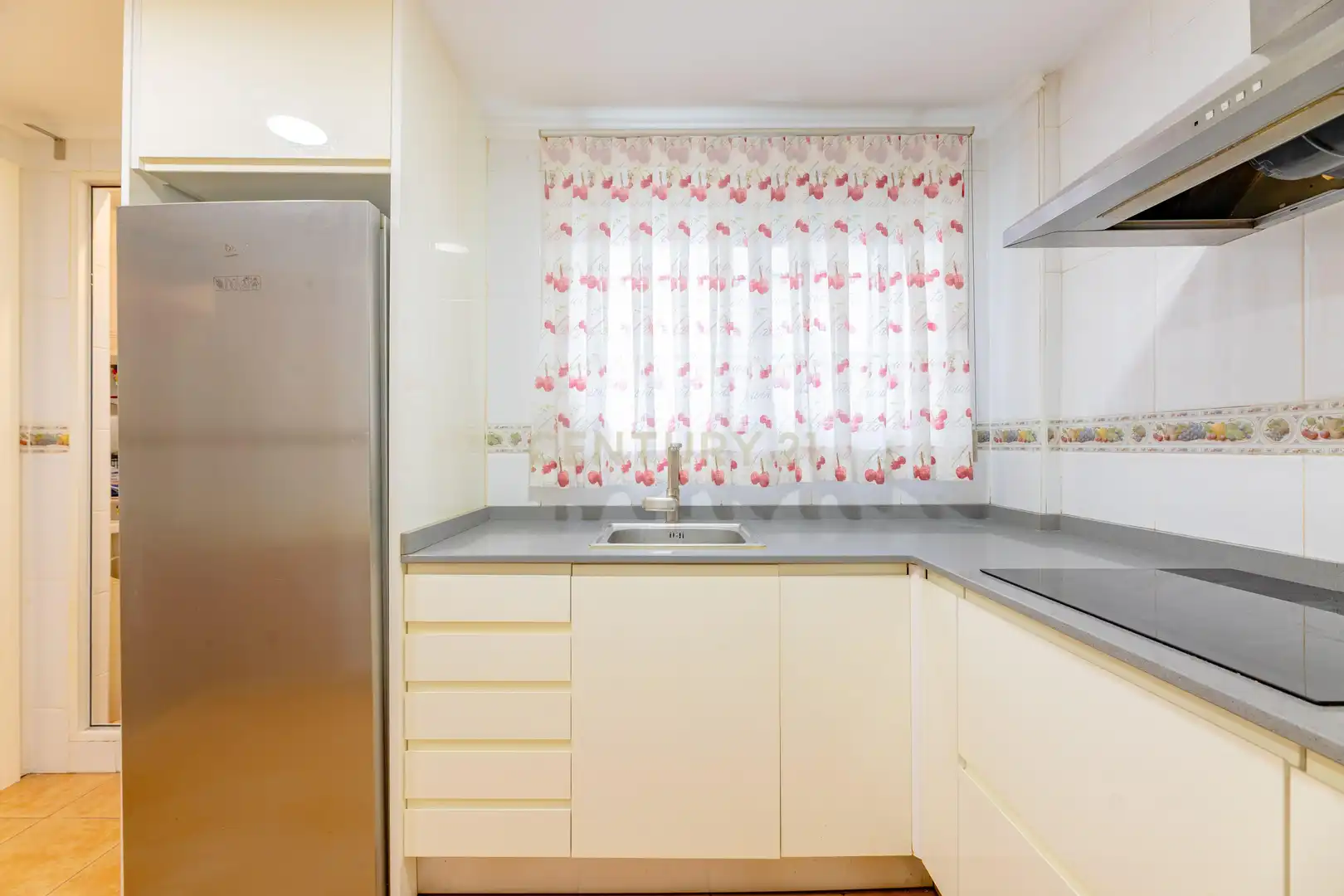Cocina de Apartamento en venta en Camí Reial 