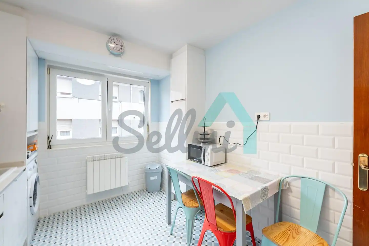 Kitchen of Flat for rent in Gijón   with Heating, Parquet flooring and Furnished