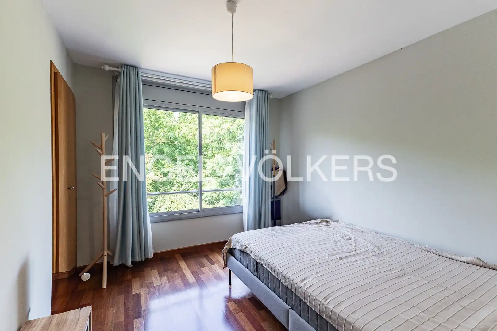 Habitación de Casa adosada en venta en Cabrils con Calefacción, Jardín privado y Terraza