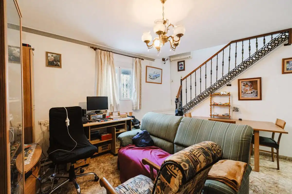 Sala de estar de Casa adosada en venta en Valle de Abdalajís con Calefacción, Terraza y Balcón