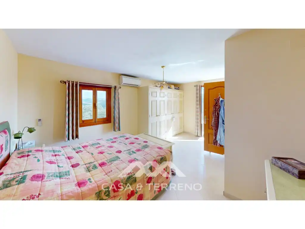 Bedroom of Houses for sale in Iznájar
