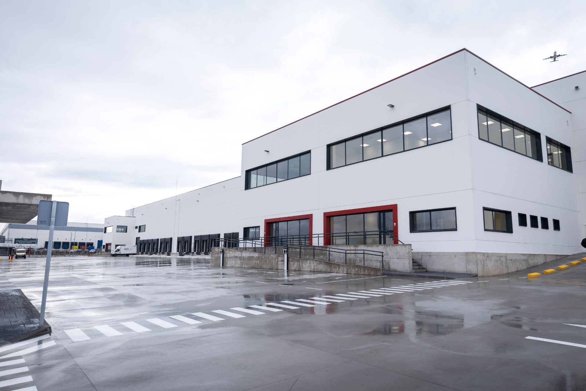 Nau industrial de lloguer a Calle Serafín Holgado, 50, Montserrat - Parque Empresarial