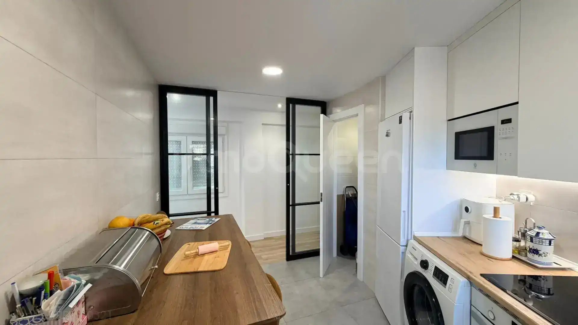 Kitchen of Flat for sale in Zaragoza  with Heating, Terrace and Furnished