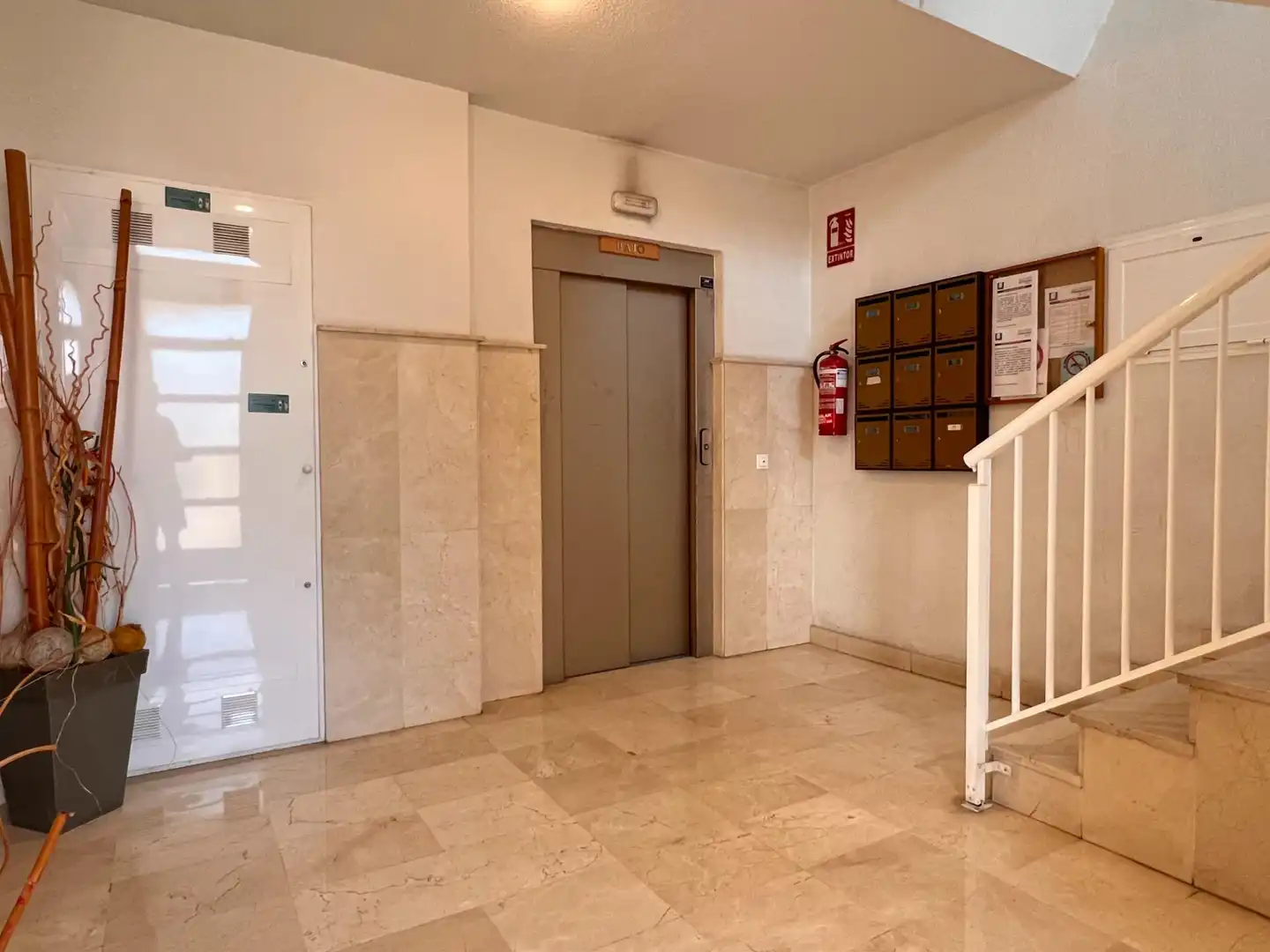 Pis de lloguer en Elche / Elx amb Moblat, Balcó i Piscina comunitària