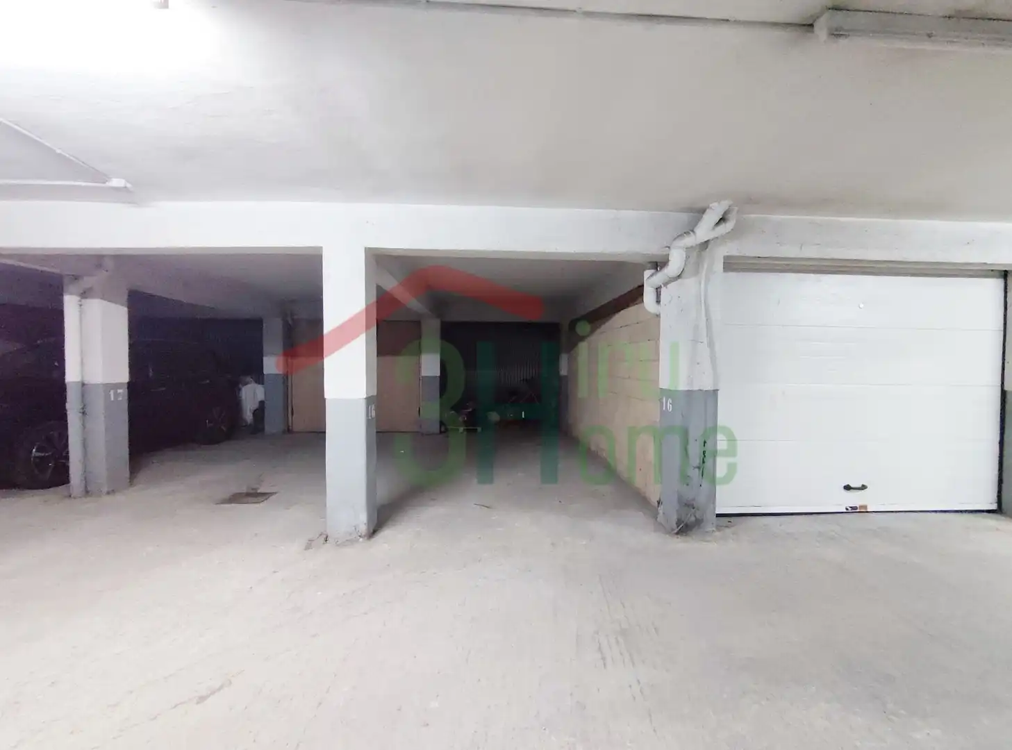 Garage for sale in Bera