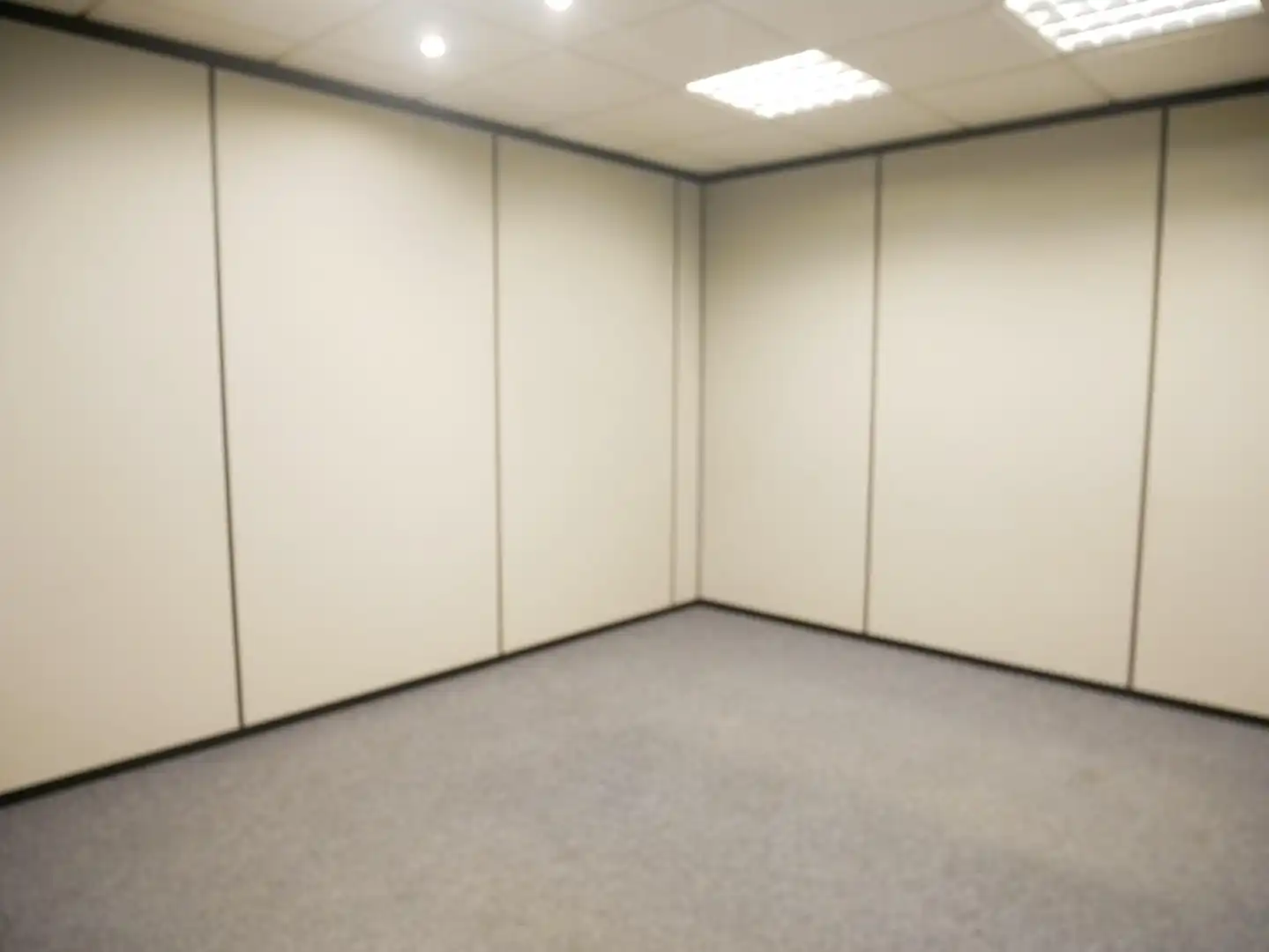 Büro zur Miete in Basauri  mit Klimaanlage und Heizung