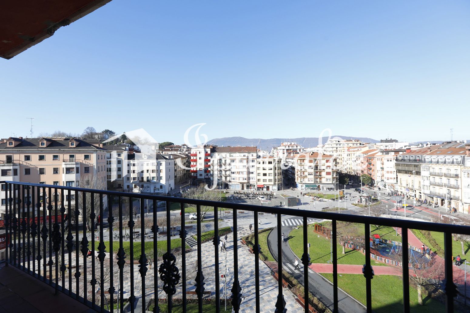 Flat for sale in Irun - IGLESIA, Centro - Mendibil - Santiago