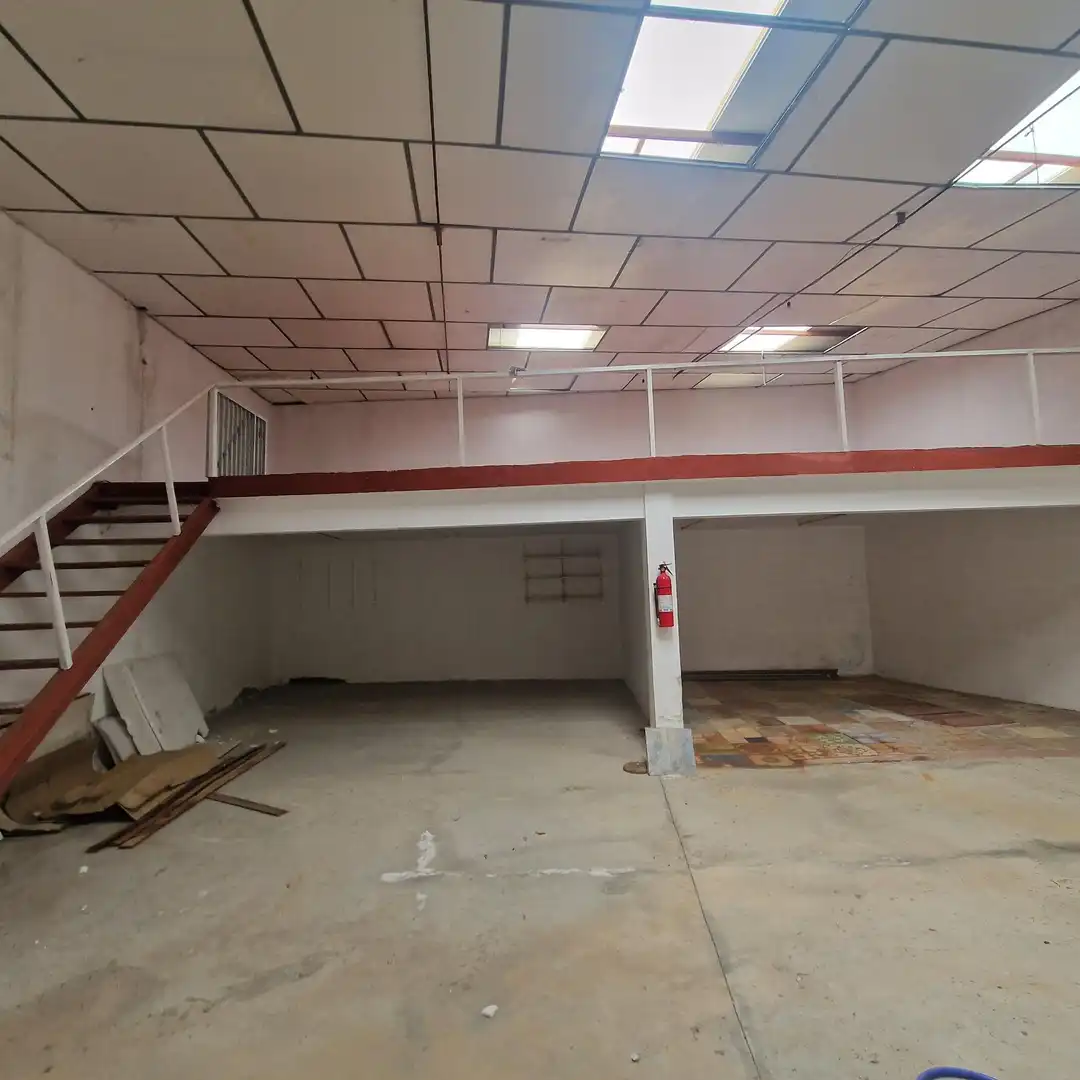 Nave industrial de alquiler en Torrelaguna
