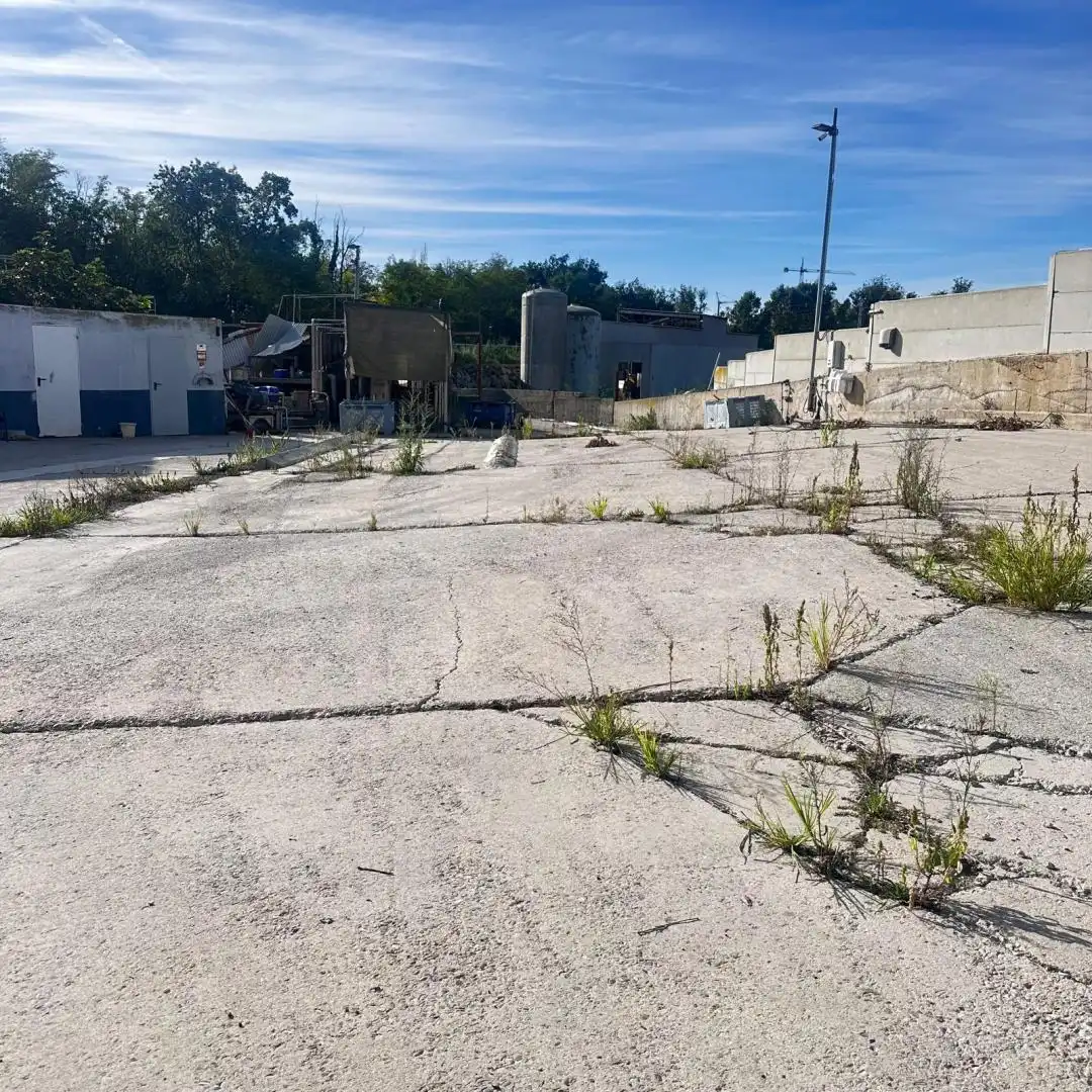 Nave industrial en venta en Cornellà del Terri