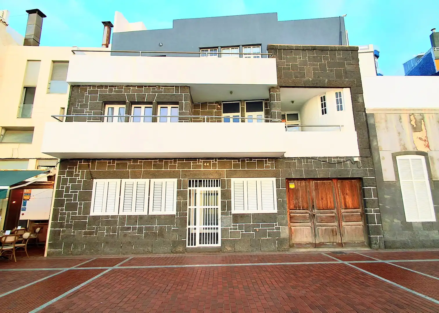 Vista exterior de Casa adosada en venda en Las Palmas de Gran Canaria amb Terrassa, Traster i Balcó