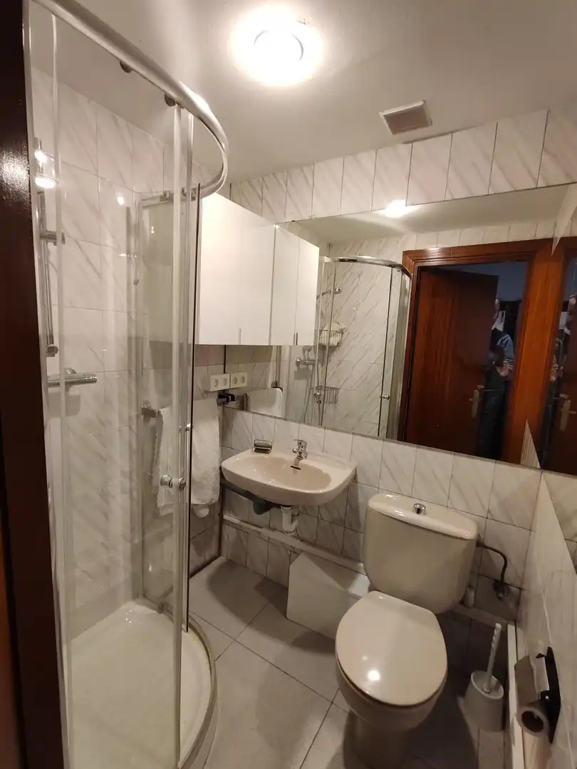 Baño de Oficina en venta en Bilbao  con Aire acondicionado y Amueblado