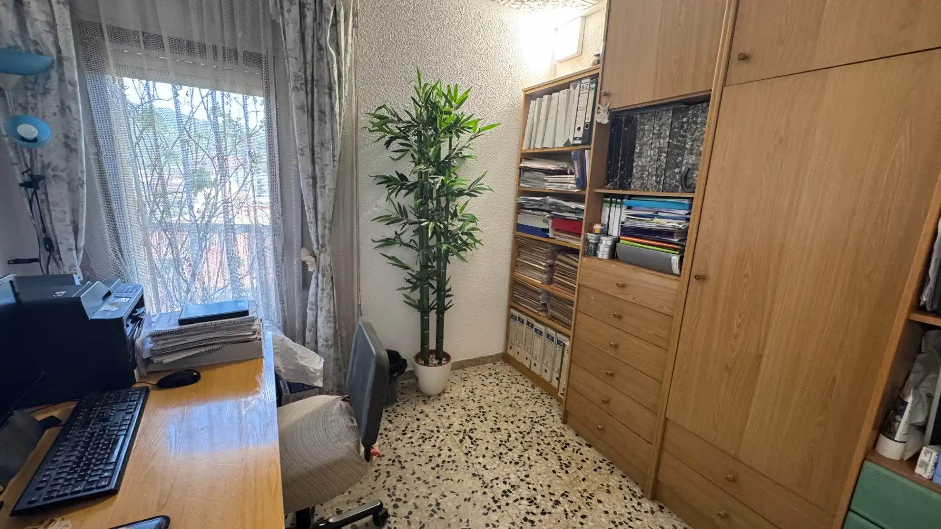 Habitación de Piso en venta en Montcada i Reixac con Horno, Balcón y Alarma