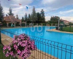 Swimming pool of House or chalet for sale in Onzonilla  with Heating and Terrace