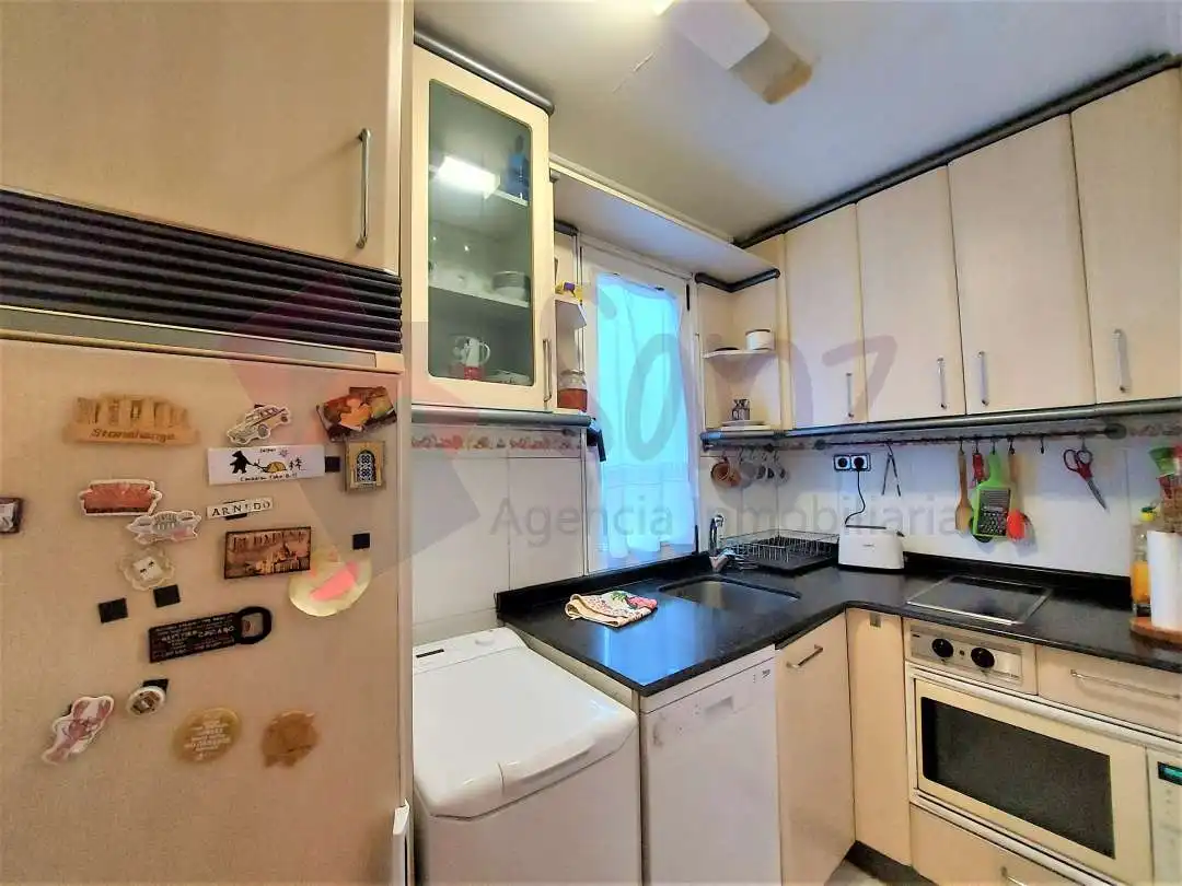 Kitchen of Flat for sale in  Logroño  with Heating