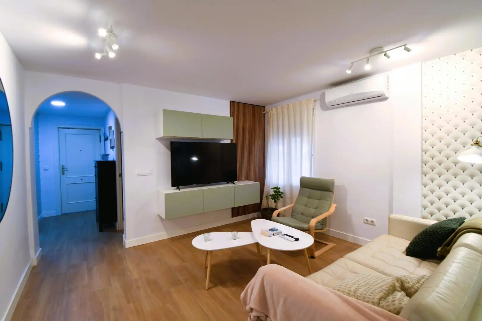 Living room of Flat for sale in Jerez de la Frontera  with Air Conditioner, Terrace and Furnished