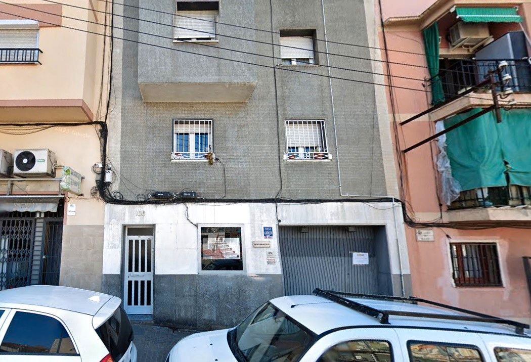 Vista exterior de Pis en venda en Santa Coloma de Gramenet