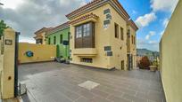 Vista exterior de Casa adosada en venda en Las Palmas de Gran Canaria amb Jardí privat, Terrassa i Traster