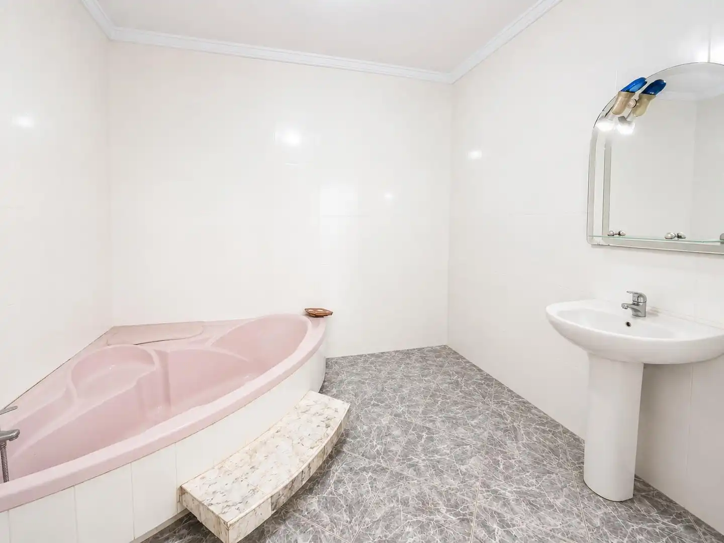 Badezimmer von Einfamilien-Reihenhaus zum Verkauf in Vélez-Málaga mit Terrasse