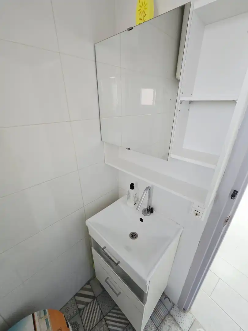 Bathroom of Study for sale in Benidorm  with Air Conditioner, Private garden and Furnished