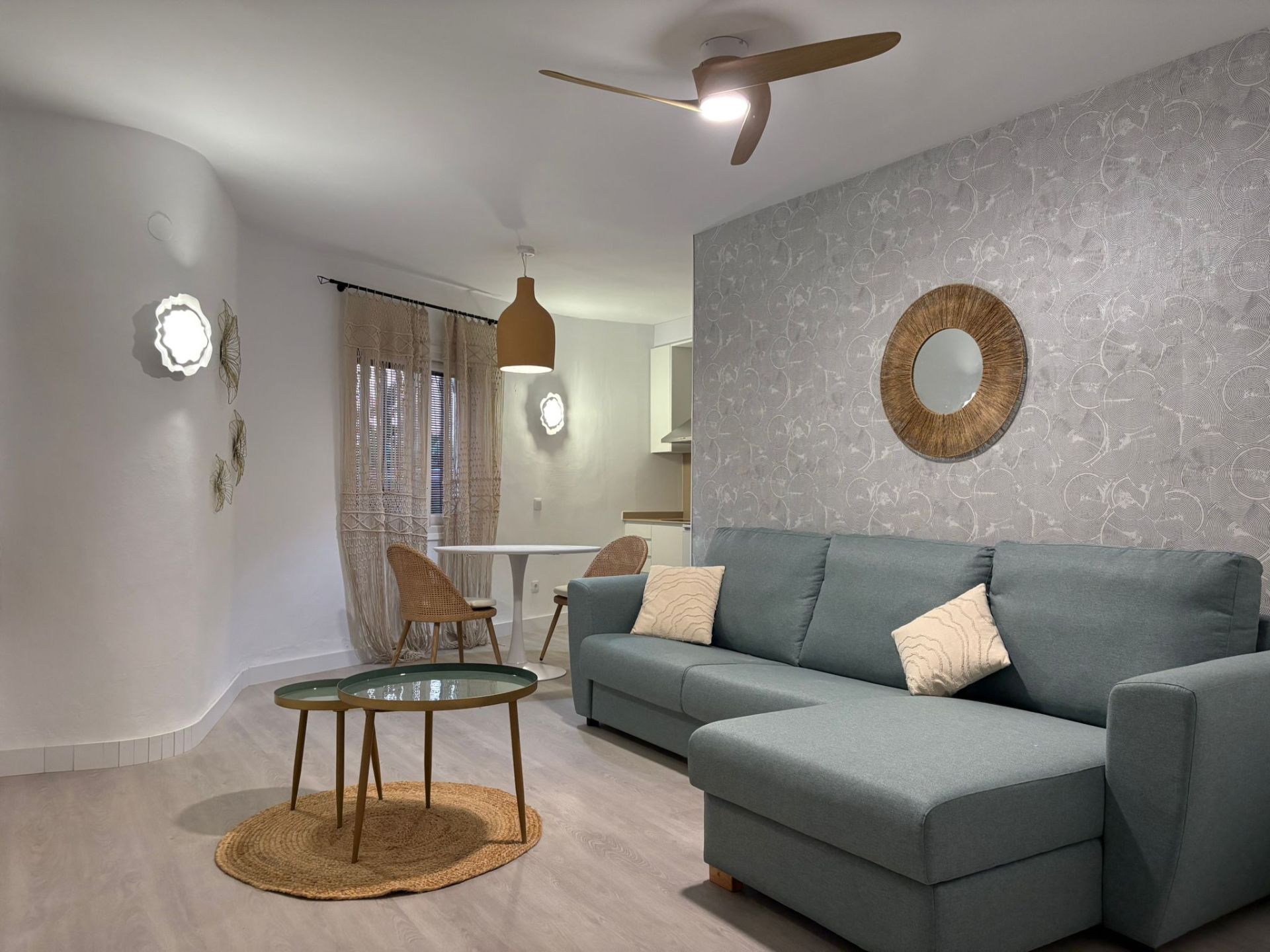 Sala d'estar de Planta baixa en venda en Dénia amb Moblat