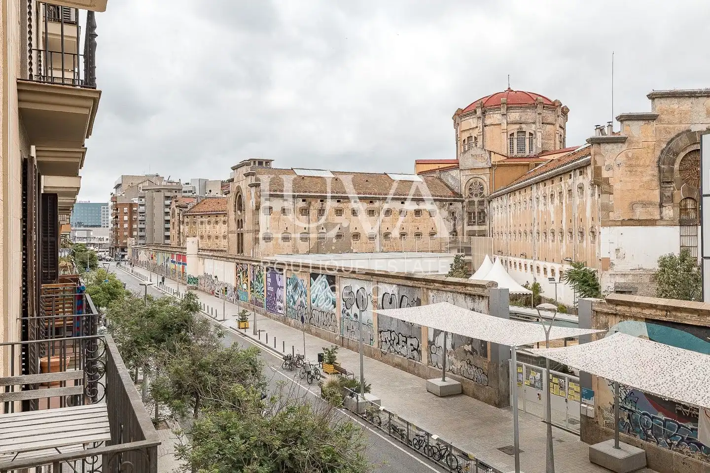 Vista exterior de Apartament en venda en Barcelona amb Aire condicionat i Calefacció