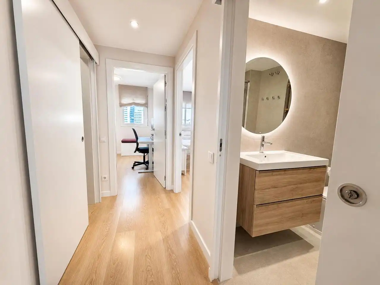 Badezimmer von Wohnung zum Verkauf in Badalona mit Klimaanlage, Heizung und Terrasse