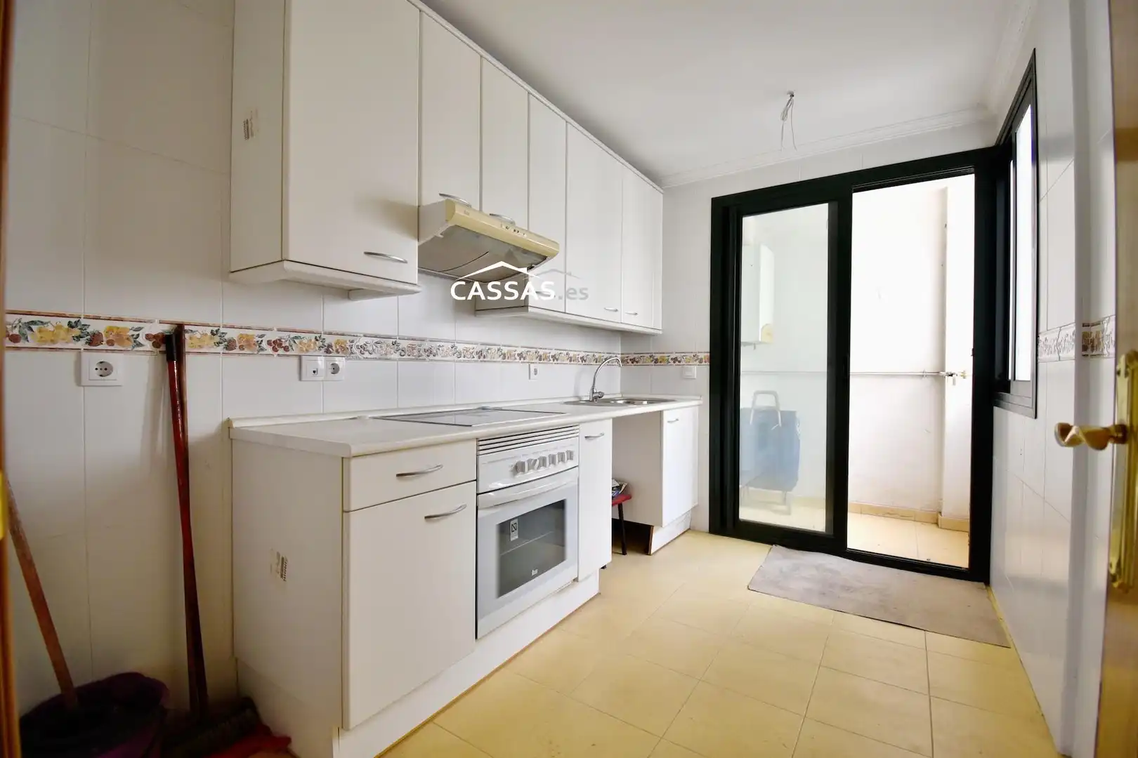 Kitchen of Flat for sale in Torrejón de Ardoz  with Heating, Parquet flooring and Storage room