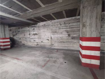 Aparcamiento en venta en Avenida Rosalía de Castro