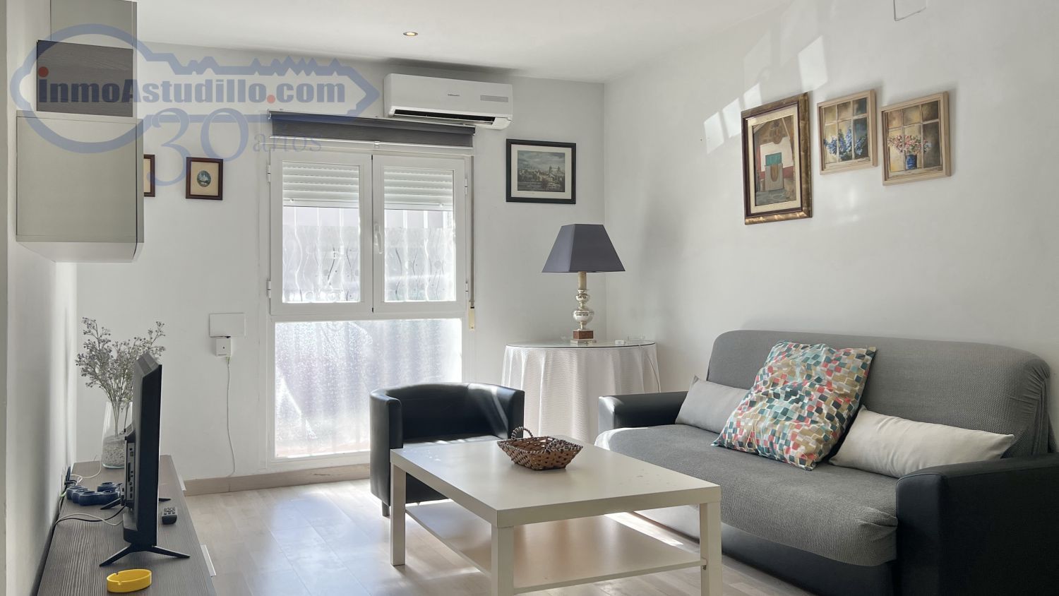 Living room of Flat for sale in Villaviciosa de Odón  with Air Conditioner, Heating and Furnished