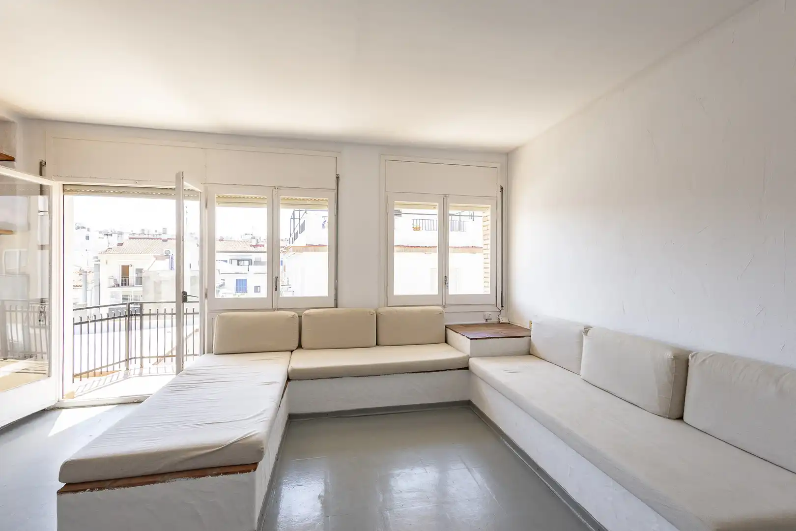 Sala d'estar de Pis en venda en Sitges amb Calefacció, Terrassa i Balcó