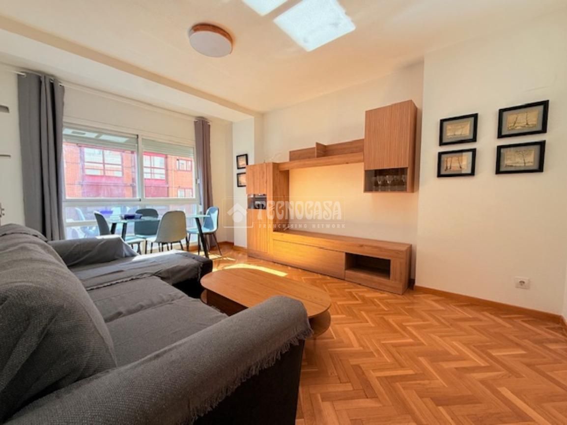 Sala d'estar de Pis de lloguer en  Madrid Capital amb Calefacció