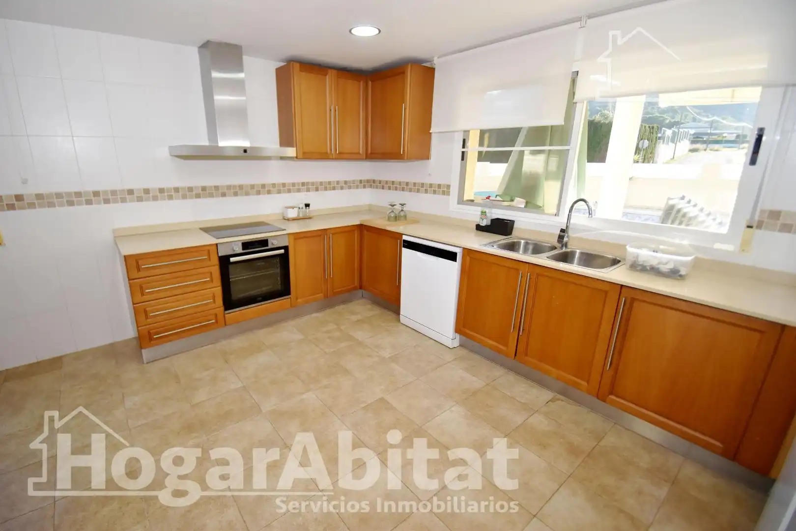 Cuina de Casa o xalet en venda en Borriol amb Calefacció, Jardí privat i Terrassa
