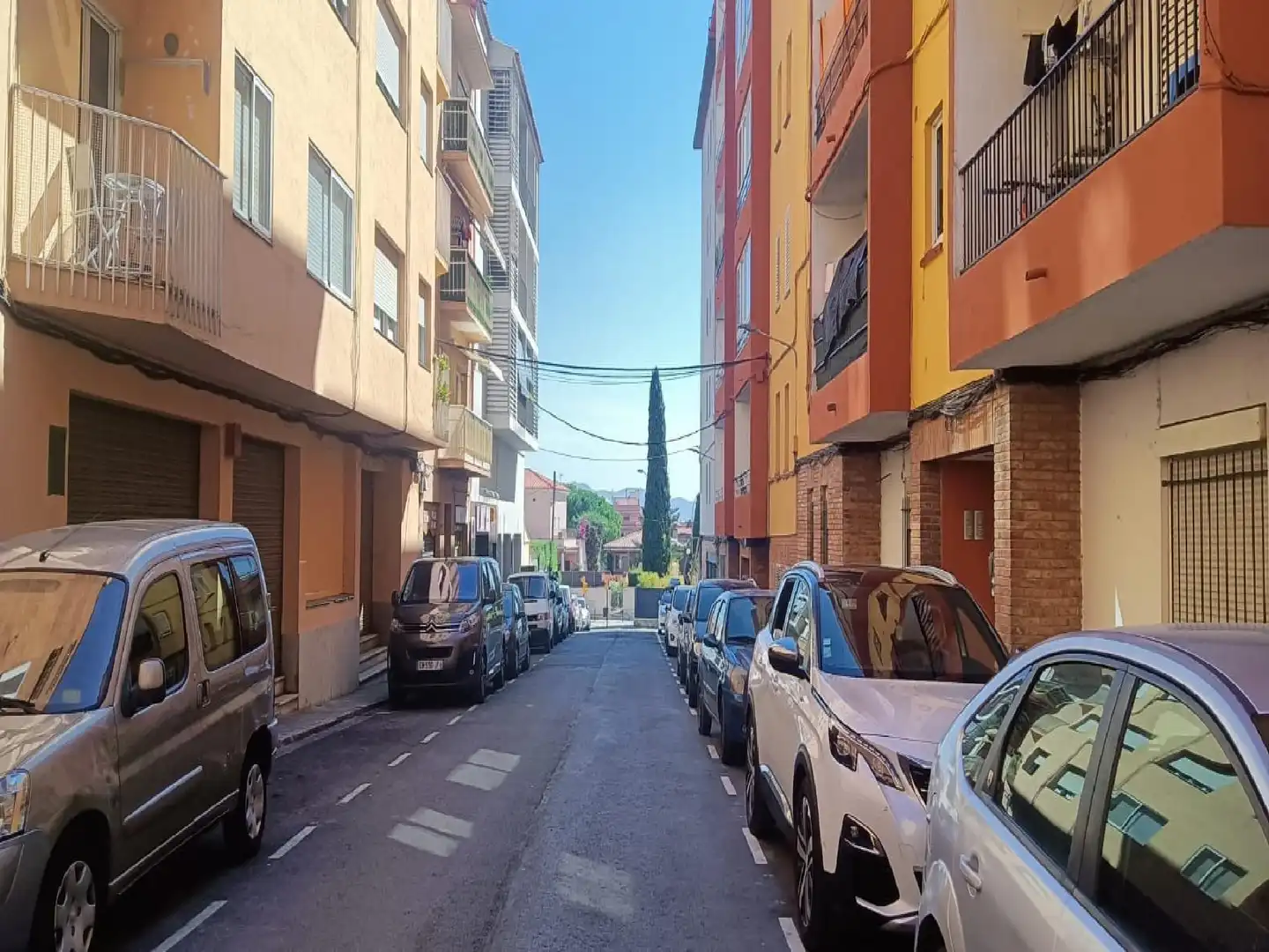 Vista exterior de Pis en venda en Figueres