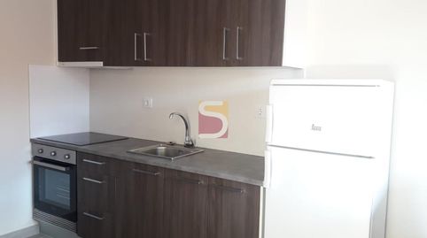 Foto 2 de Piso de alquiler en San Cibrao das Viñas, Ourense