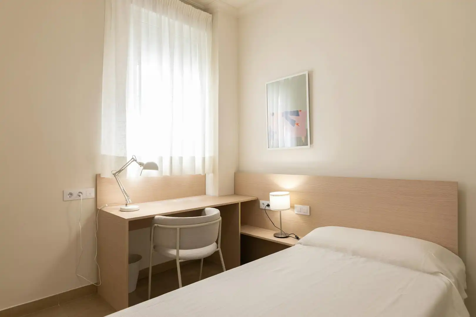 Habitación de Piso para compartir en Valencia con Calefacción y Lavadora