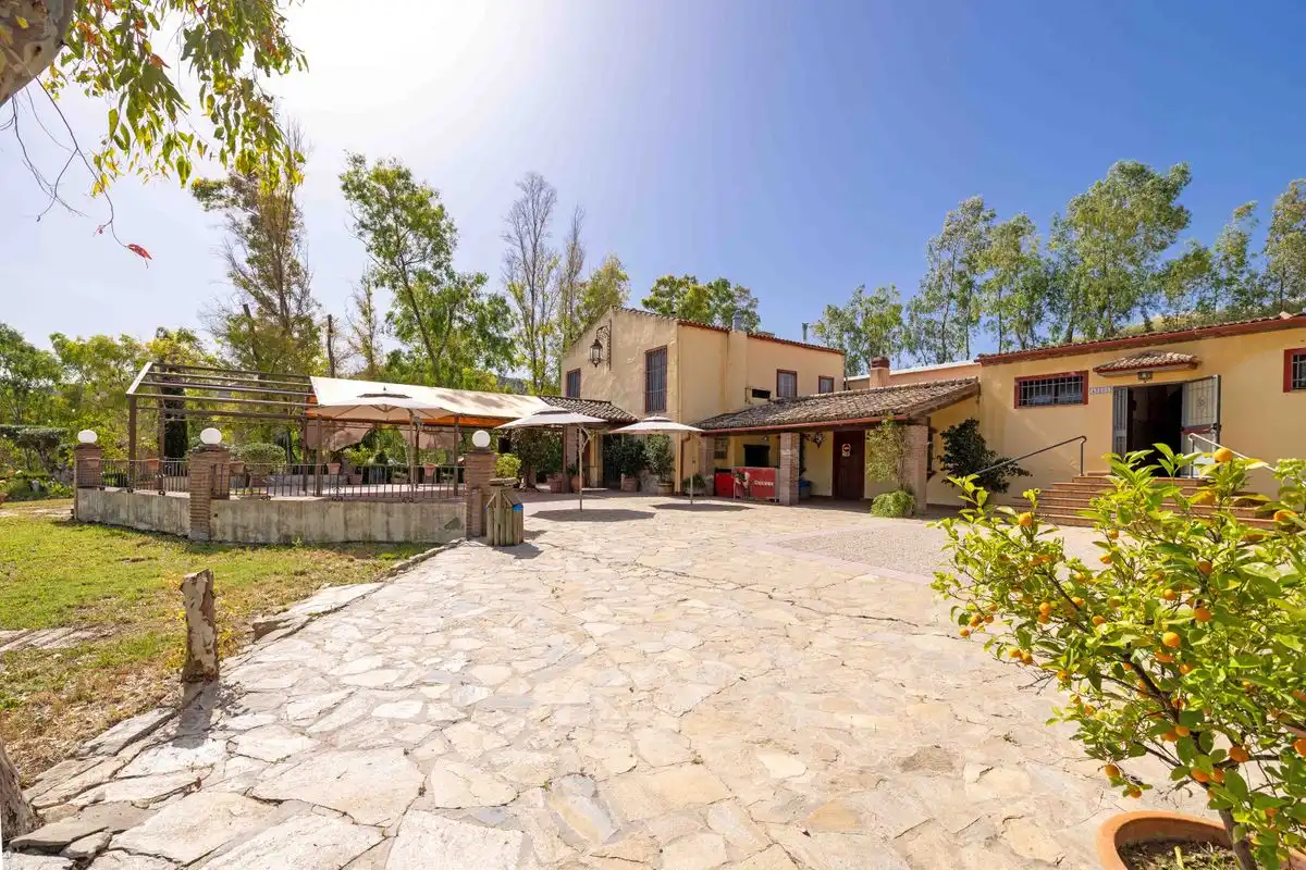 Country house zum Verkauf in Olvera mit Klimaanlage, Heizung und Privatgarten