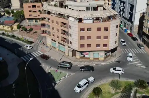 Local comercial de lloguer a Avenida DUQUE DE TAMAMES, imagen 2