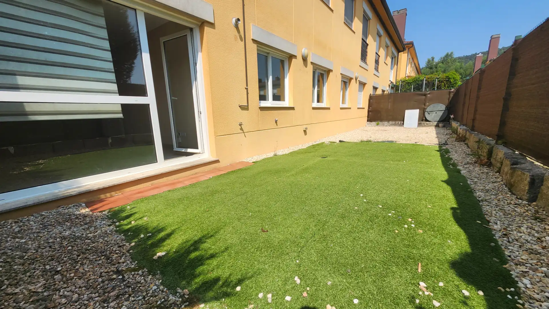 Terraza de Piso en venta en Miño con Calefacción, Jardín privado y Trastero