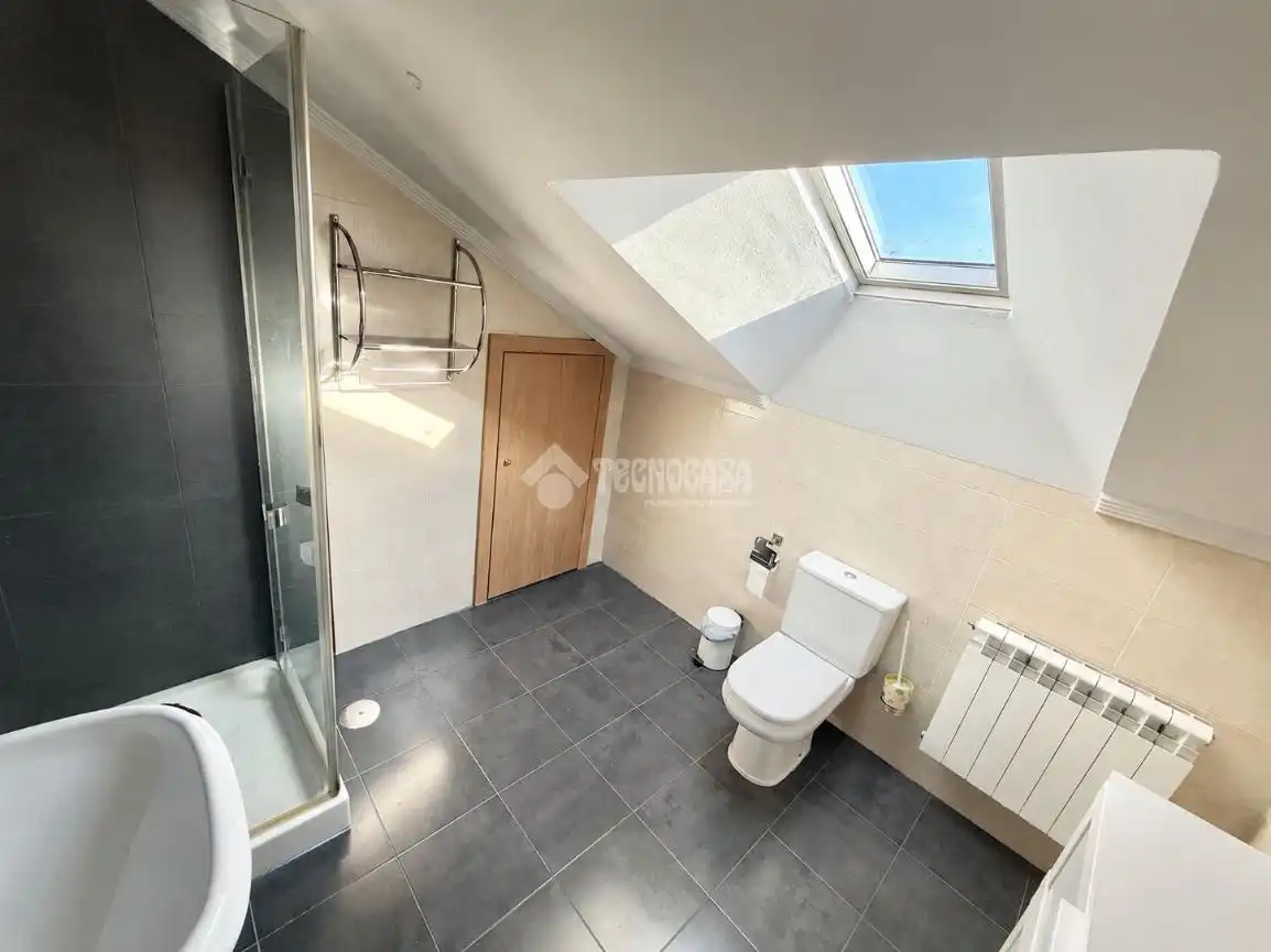 Bathroom of Flat for sale in Numancia de la Sagra