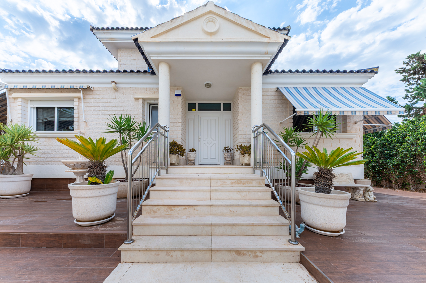 Exterior view of House or chalet for sale in Torrevieja  with Air Conditioner, Heating and Private garden