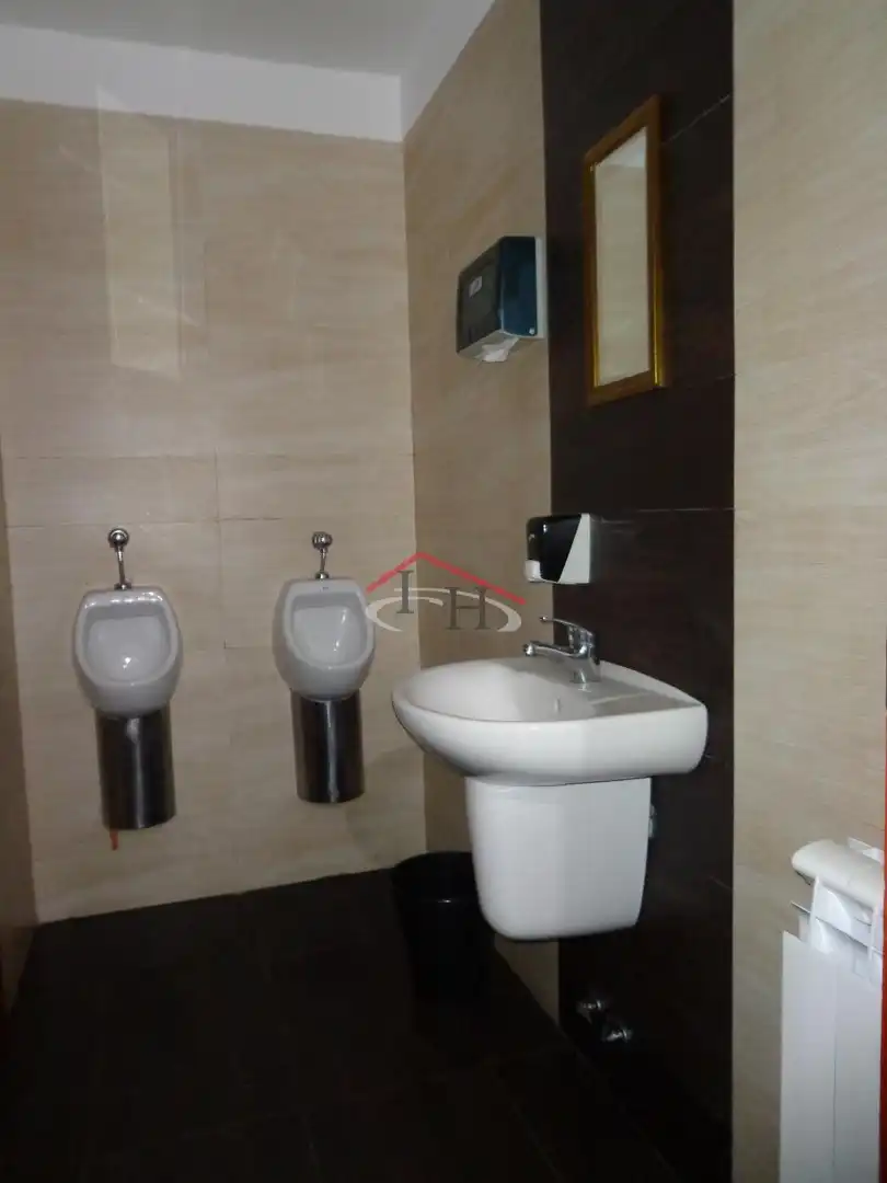 Bathroom of Commercial properties for sale in Sariegos  with Furnished